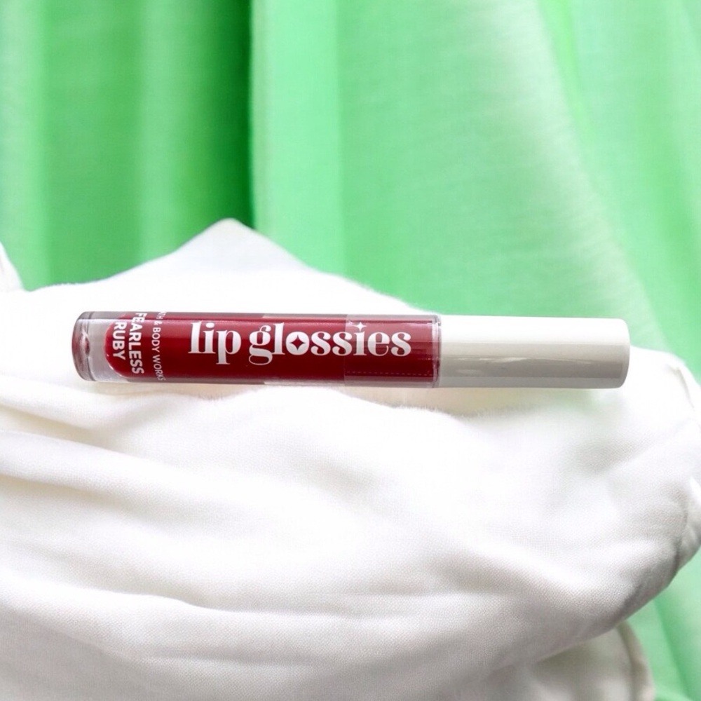 🆕 Fearless Ruby Lip Glossies